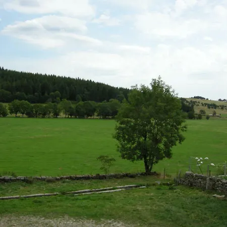Gite A La Ferme Le Malzieu-Ville Exterior photo
